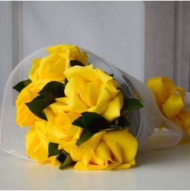Buquê Iluminando o Dia com Rosas Amarelas