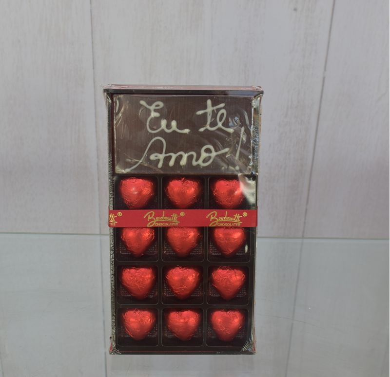 caixa-de--bombom-bombonatti-12-bombons-e-eu-te-amo-1