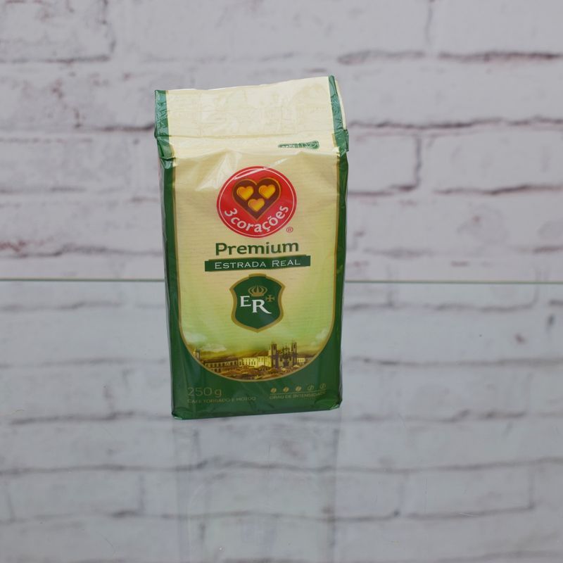cafe-premium-3-coracoes-250g-1