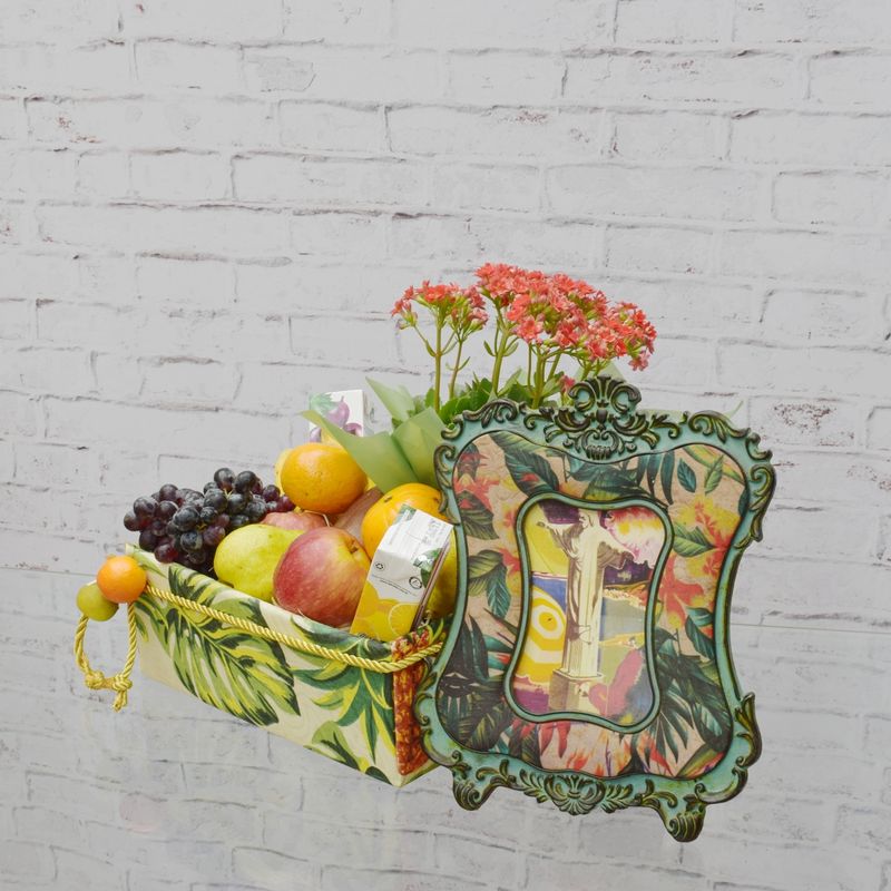 CAIXA-DE-FRUTAS-PARA-UMA-PESSOA-SOFISTICADA-COM-PORTA-RETRATO-3