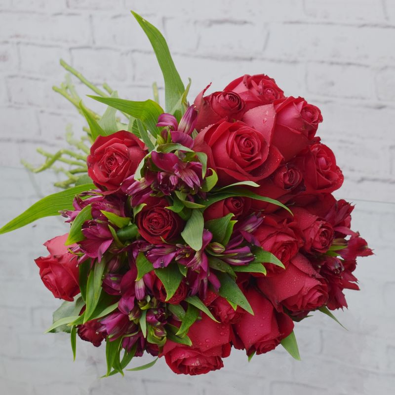BUQUE-VERMELHO-DE-FLORES-2