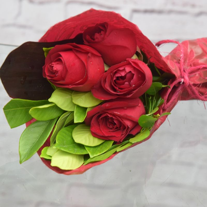 QUARTETO-ROSAS-VERMELHAS-4