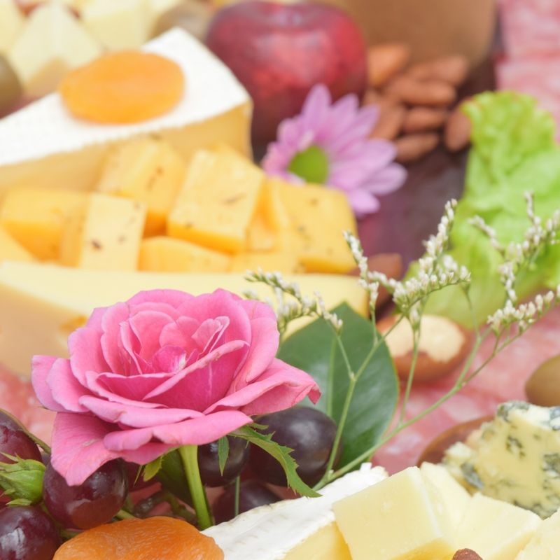 PLATTER-TABUA-COM-QUEIJOS-FRIOS-E-PETISCOS-PARA-AMIGOS-5