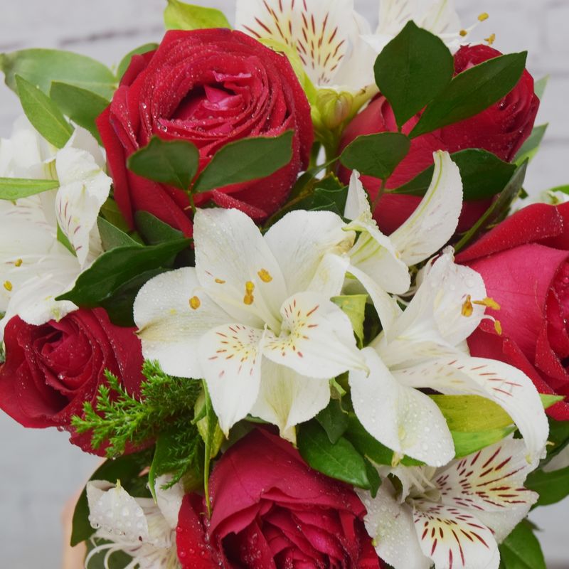 suspiro-do-amor-rosas-e-astromelias-2