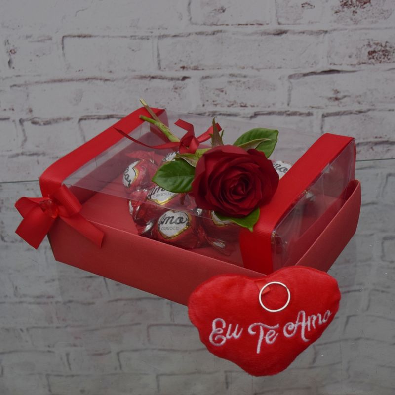 kit-com-bombom-chaveiro-coracao-e-rosa-te-dou-meu-coracao-2