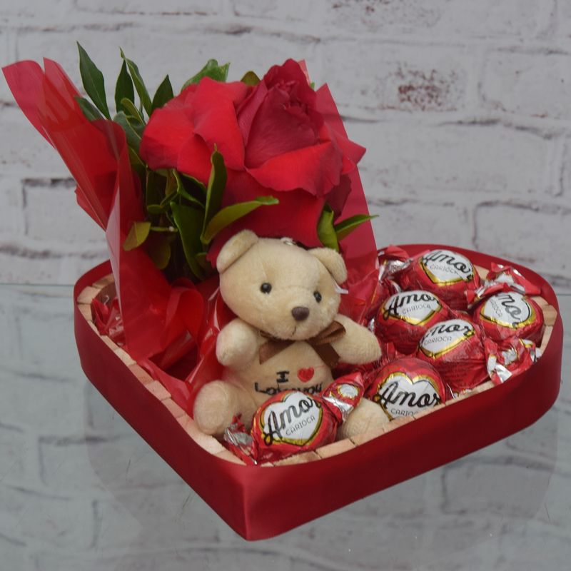 kit-com-rosa-bombons-e-urso-para-presente-de-namorados-1