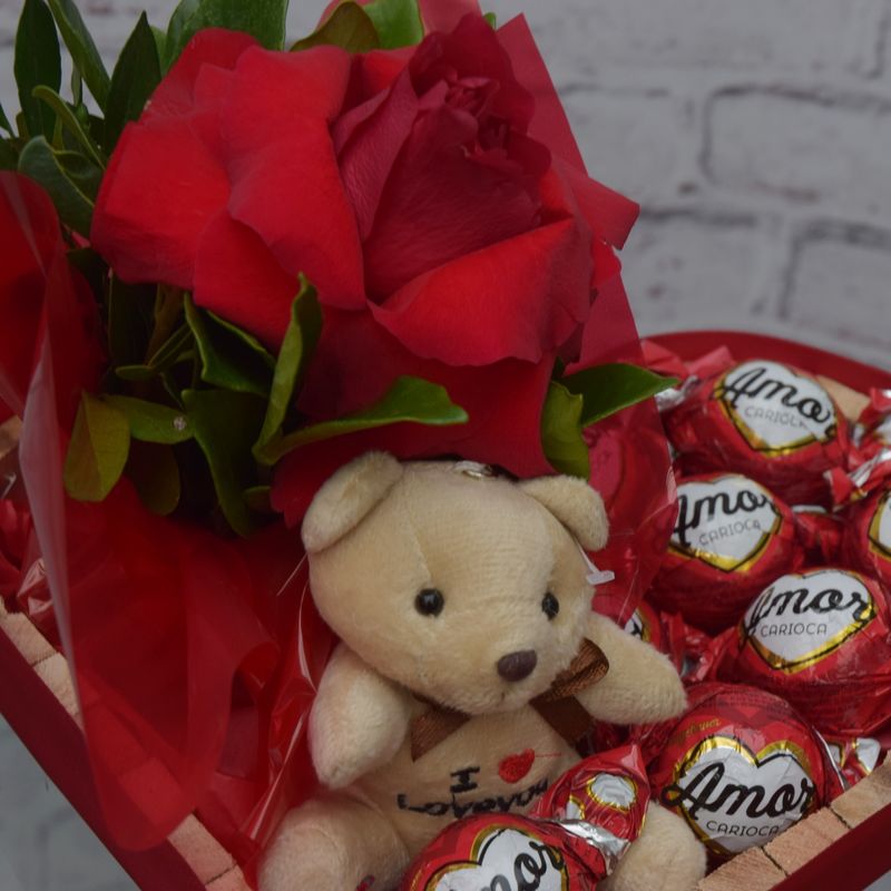 kit-com-rosa-bombons-e-urso-para-presente-de-namorados-3