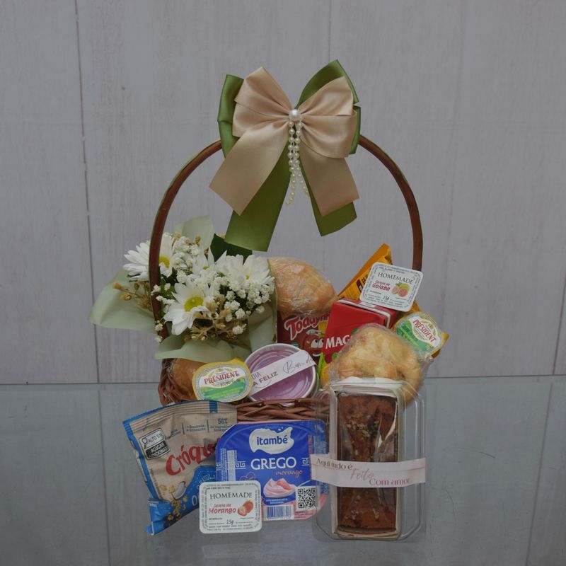 cafe-da-manha-com-carinho-pra-voce-base-vime-quadrada-1