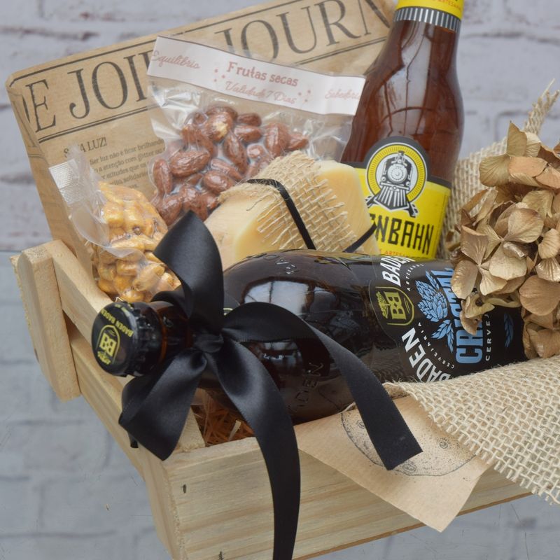 cesta-de-petiscos-e-cervejas-simplesmente-chique-para-ele-4
