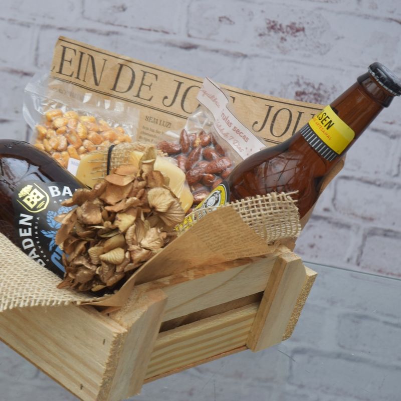 cesta-de-petiscos-e-cervejas-simplesmente-chique-para-ele-6