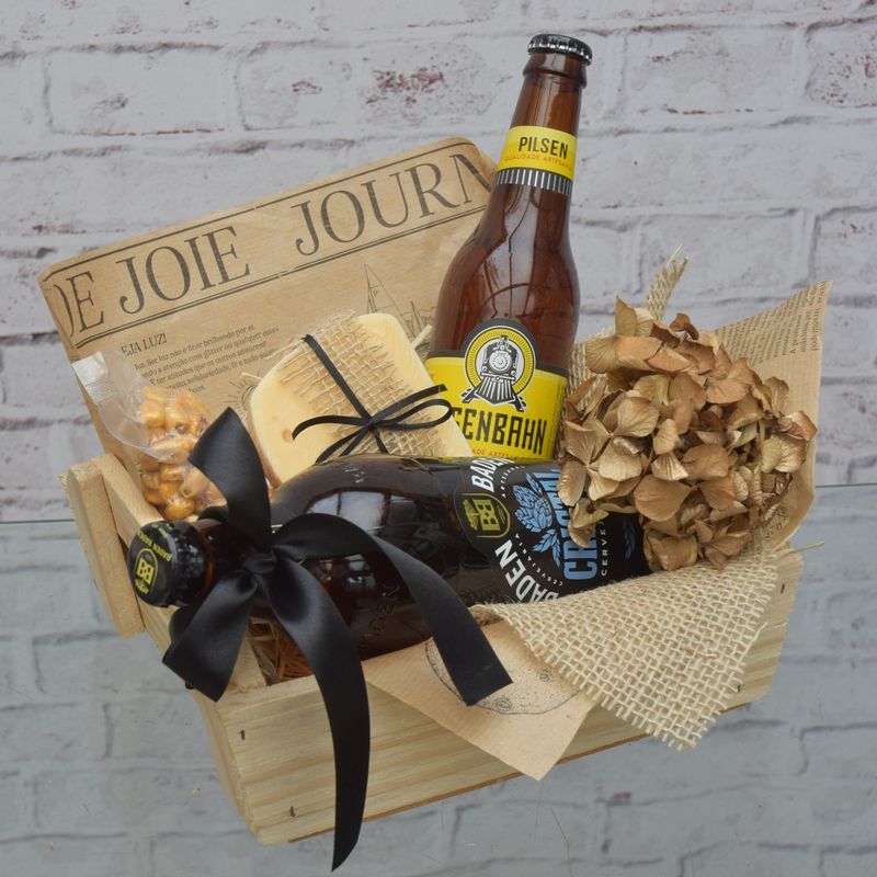 cesta-de-petiscos-e-cervejas-simplesmente-chique-para-ele-1