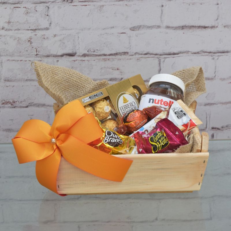 caixote-rustico-com-chocolates-para-presentear-3