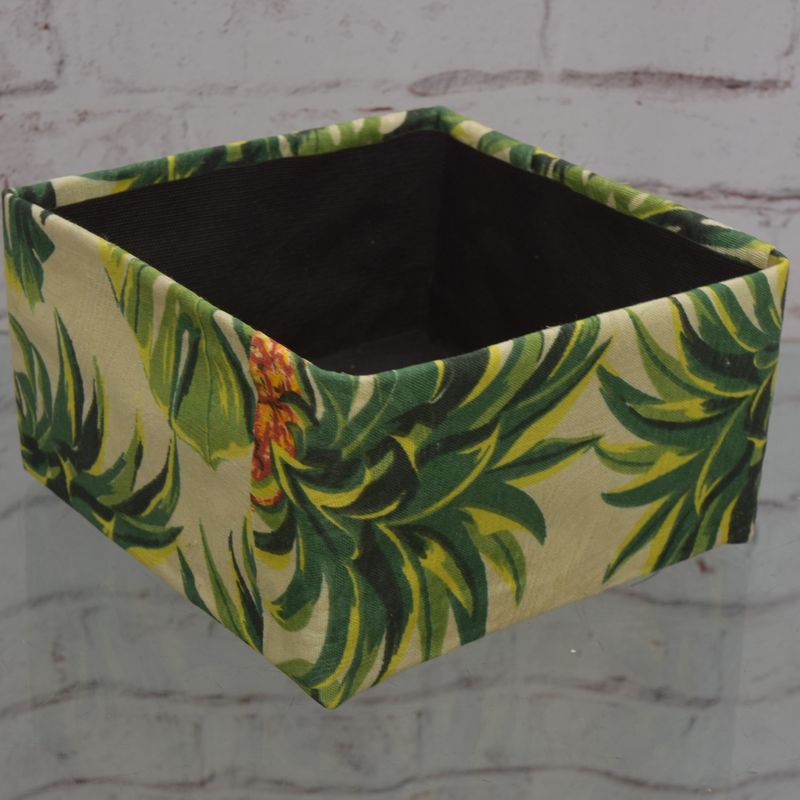 CAIXA-RECICLADA-ESTAMPA-TROPICAL-1
