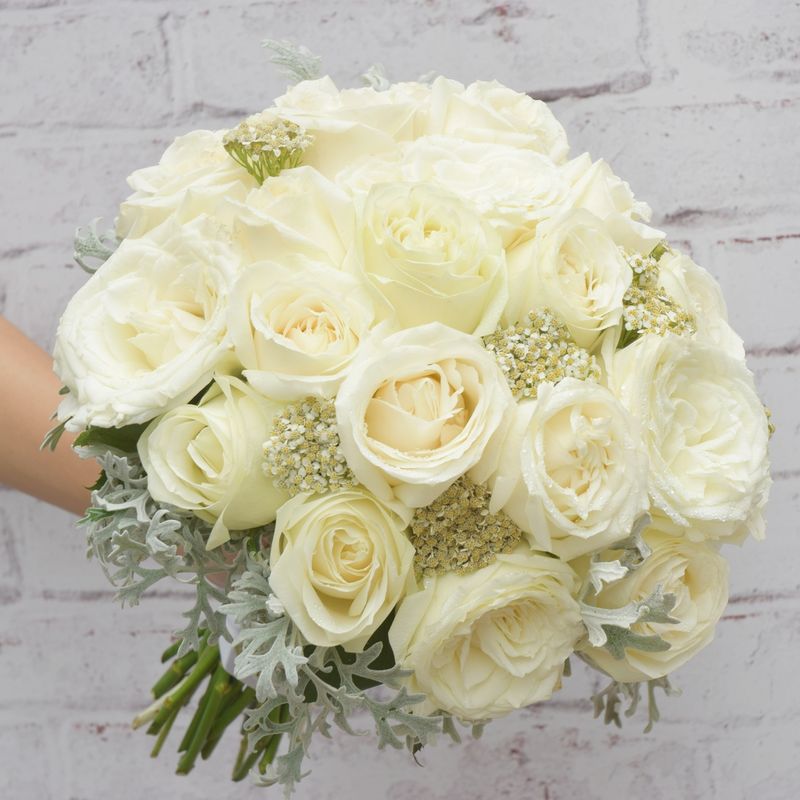 BUQUE-DE-NOIVA-ROSAS-BRANCAS-PERFUMADAS-5