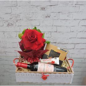 Kit de Vinho Chocolates e Rosa Colombiana Para Conquistar Uma Linda Mulher