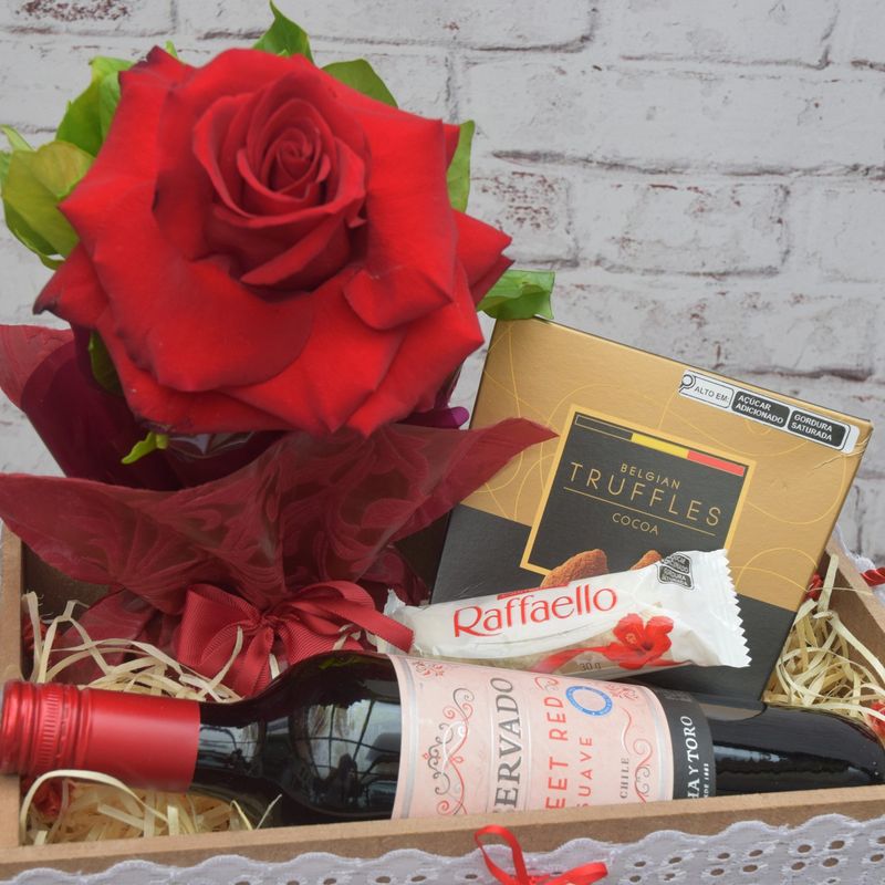 kit-de-vinho-chocolates-e-rosa-colombiana-para-conquistar-uma-linda-mulher-4