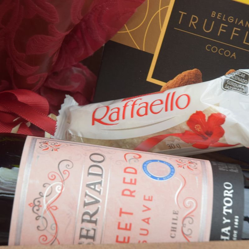 kit-de-vinho-chocolates-e-rosa-colombiana-para-conquistar-uma-linda-mulher-6