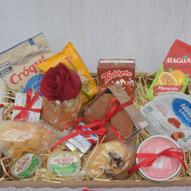 cesta-de-cafe-da-manha-com-suco-queijo-bolo-paes-carinho-05.jpg