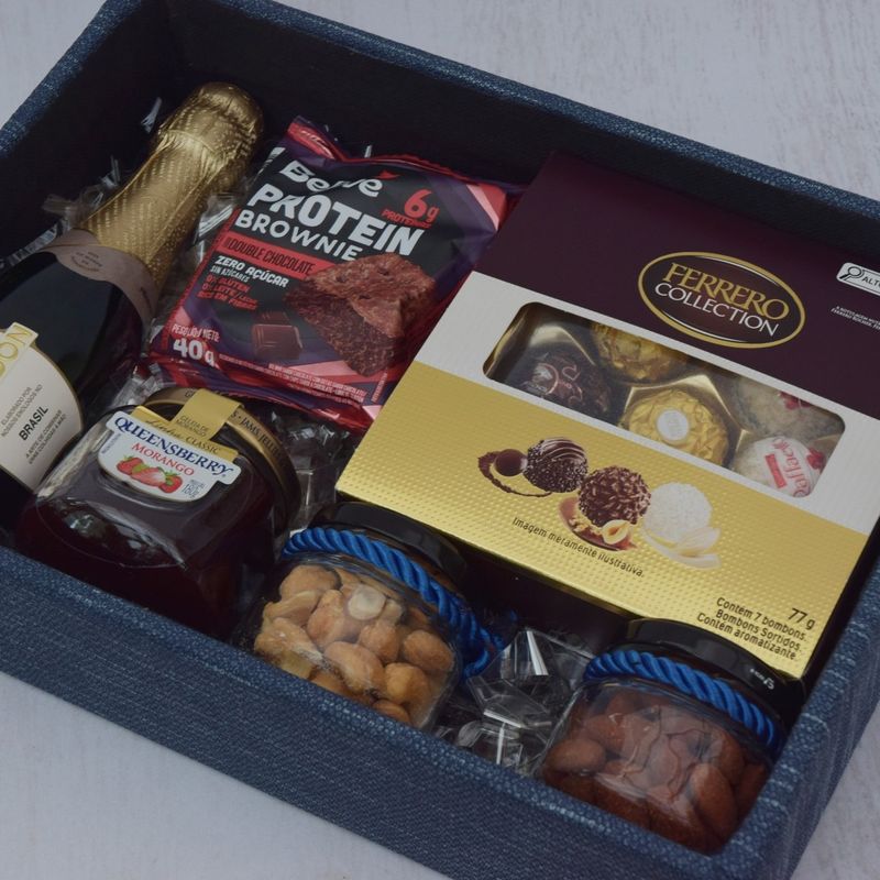 KIT-CORPORATIV-COM-MINI-CHANDON-E-CHOCOLATE-PARA-UM-CLIENTE-ESPECIAL-4.jpg