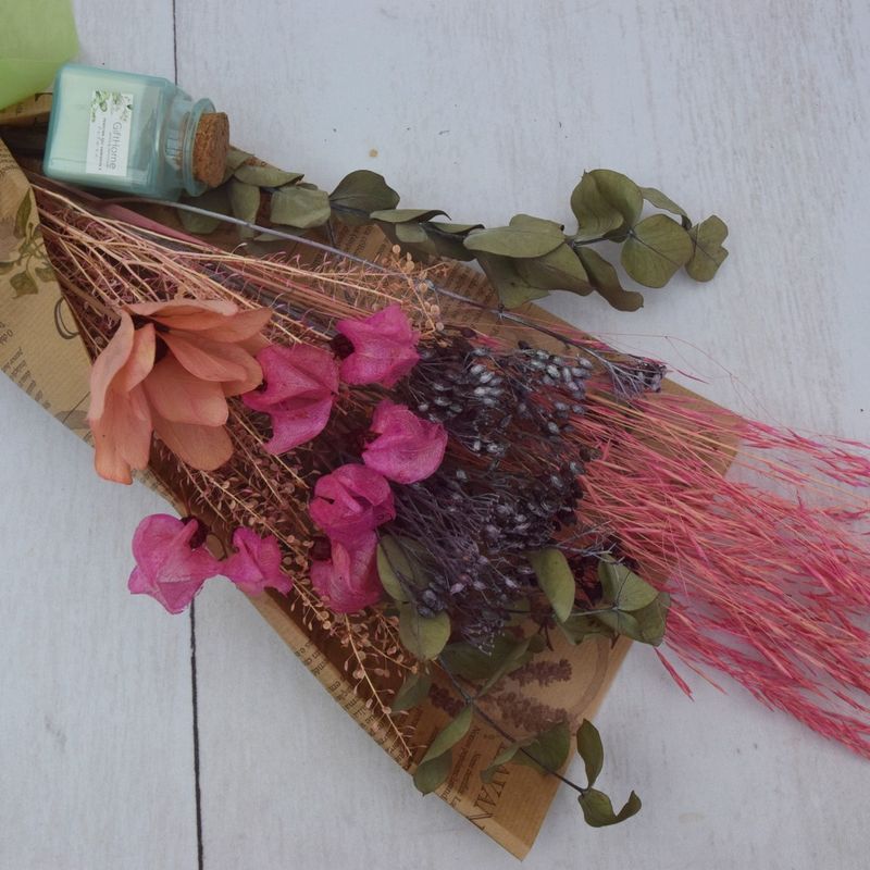 buque-de-flores-secas-romantico-rosadas-e-lilas-com-mini-vela-2.jpg