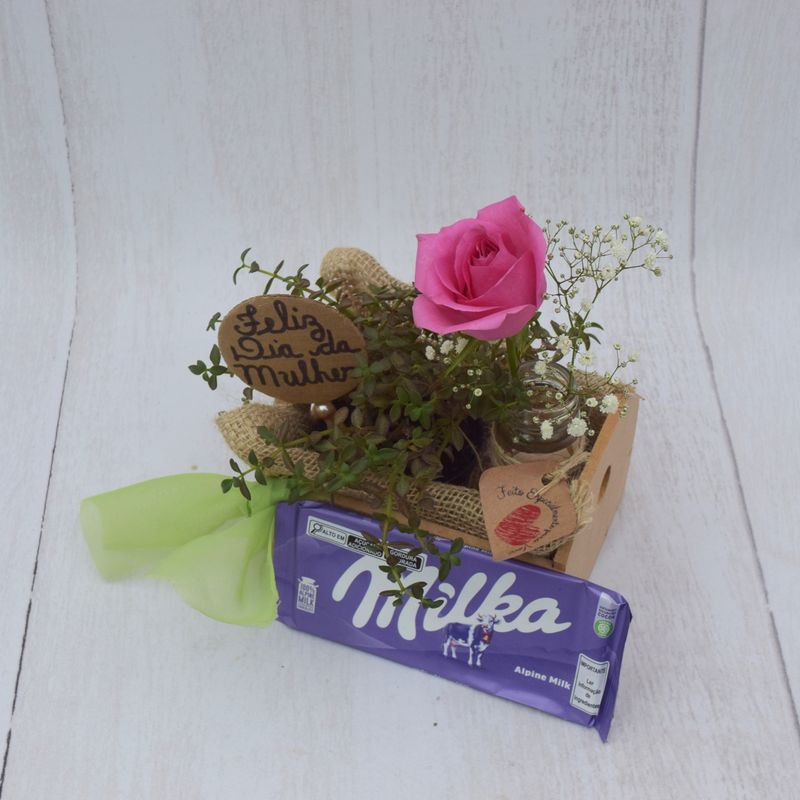 arranjo-mini-jardim-de-rosa-com-milka-3.jpg