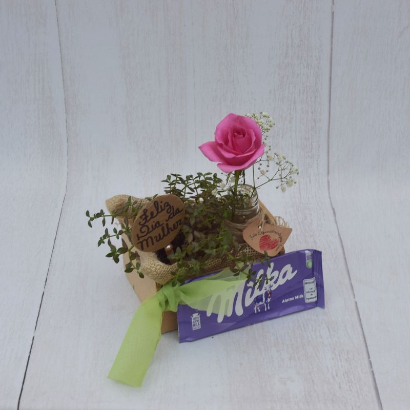 arranjo-mini-jardim-de-rosa-com-milka-4.jpg