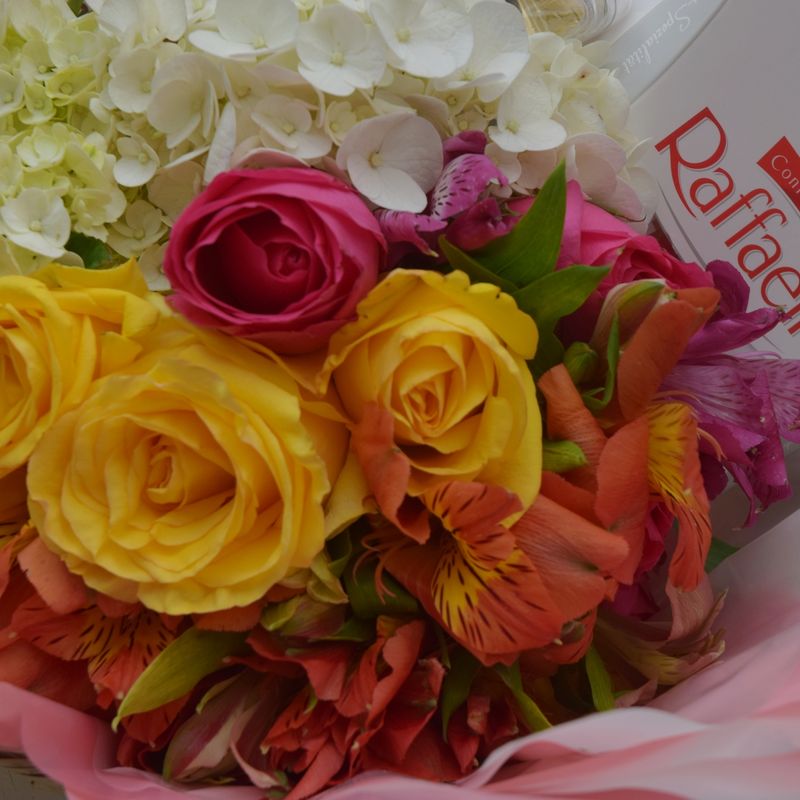 cesta-de-flores-com-chocolates-para-o-dia-de-uma-mulher-especial-3.jpg