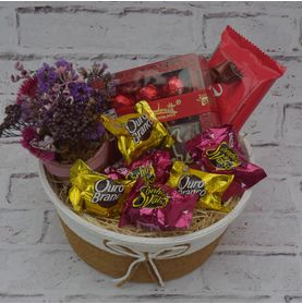 Kit Páscoa com Carinho com Bombons e Barra de Chocolate