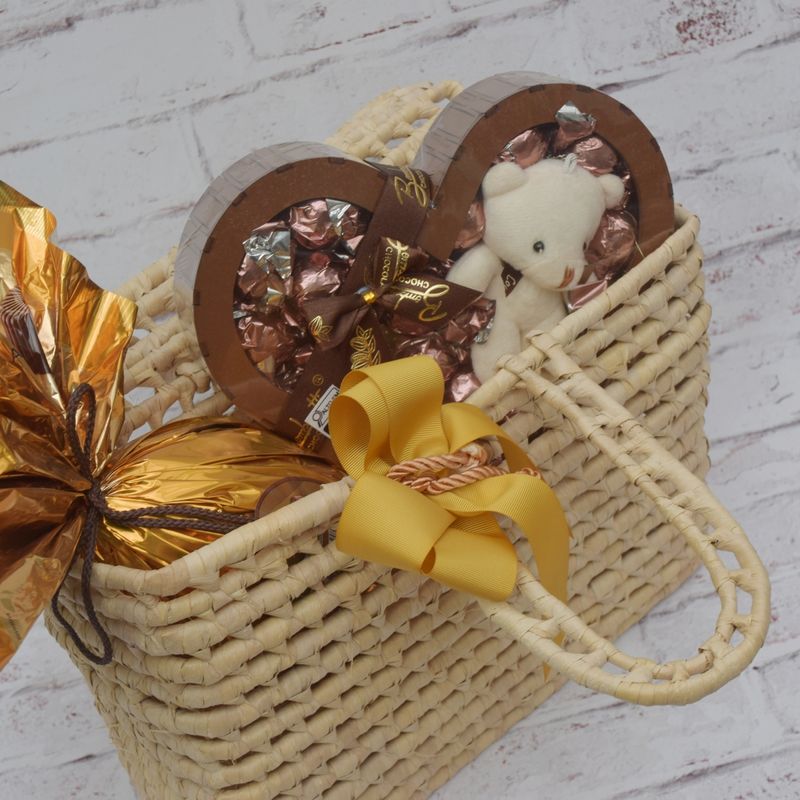 kit-pascoa-com-amor-com-ovo-de-chocolate-bombom-coracao-e-urso-4.jpg
