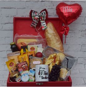 Bau de Café da Manhã com Pães Frutas Bolo Suco e Muito Mais para a Mamãe C/caneca+balão Mãe (estampa Disponivel)