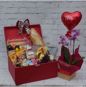 Bau de Café da Manhã com Pães Frutas Bolo Suco e Muito Mais para a Mamãe C/ Caneca e Orquidea P+ Balão (estampa Disponivel)