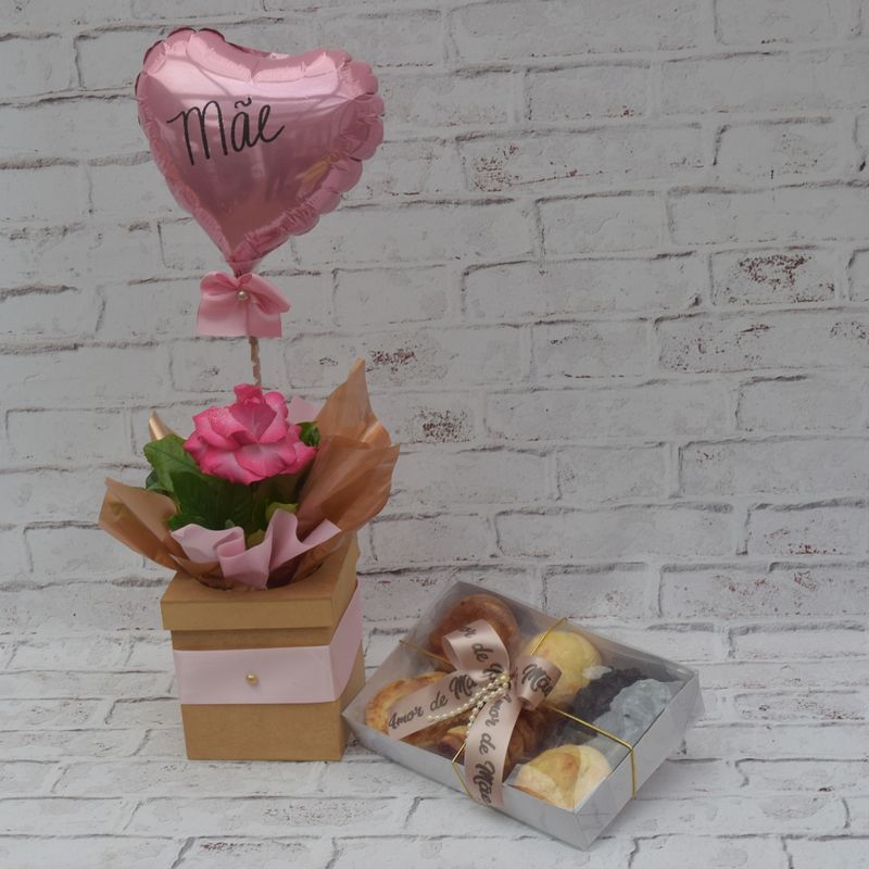 caixa-com-pao-de-queijo-bolo-e-outras-delicias-para-a-mamae-COM-ROSA-COLOMBIANA-PINK--E-BALAO-3.jpg