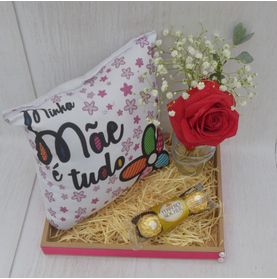 Kit Almofada P Mãe Você É Tudo e Bombom Ferrero Rocher