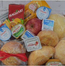 Kit Café da Manhã com Pães e Pão de Queijo para Você