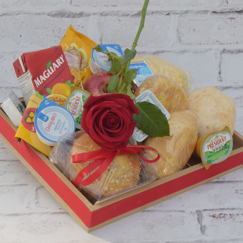 kit-cafe-da-manha-com-paes-e-pao-de-queijo-para-voce-com-rosa-5.JPG