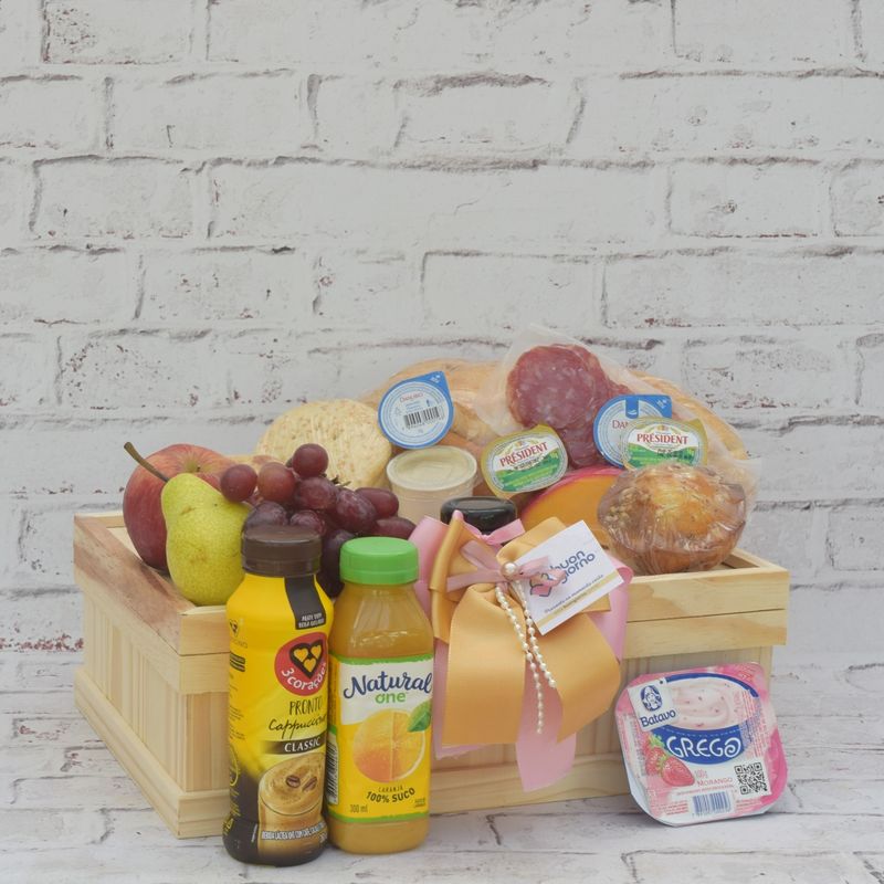 bau-de-cafe-da-manha-com-paes-queijo-e-frutas-sabor-de-parabens-5