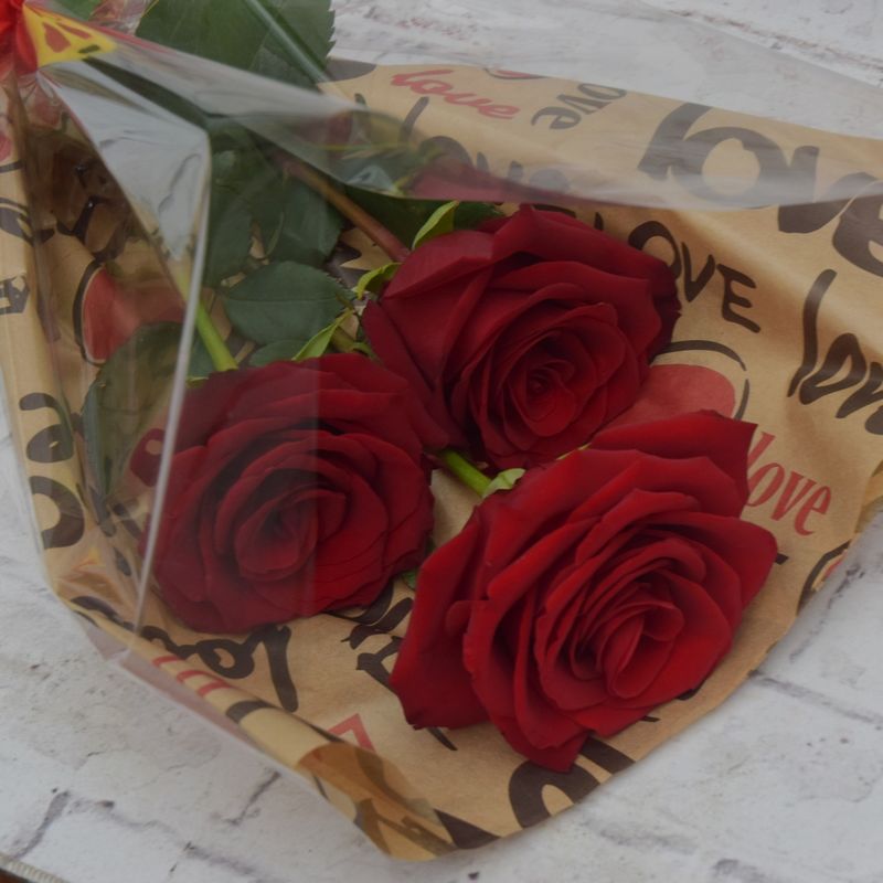 buque-mulher-romantica-com-chaveiro-2