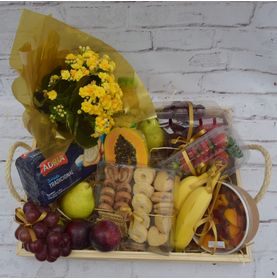 Cesta de Frutas Suco e Amanteigados para Uma Mulher Especial C/kalandiva