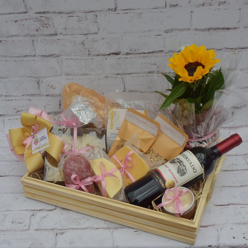 cesta-de-petiscos-e -queijos-paladar-sofisticado-COM-VINHO-5