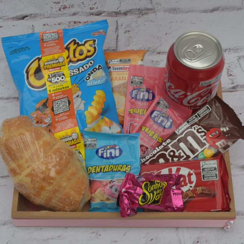 kit-doce-encanto-com-doces-e-coca-cola-para-menina-2