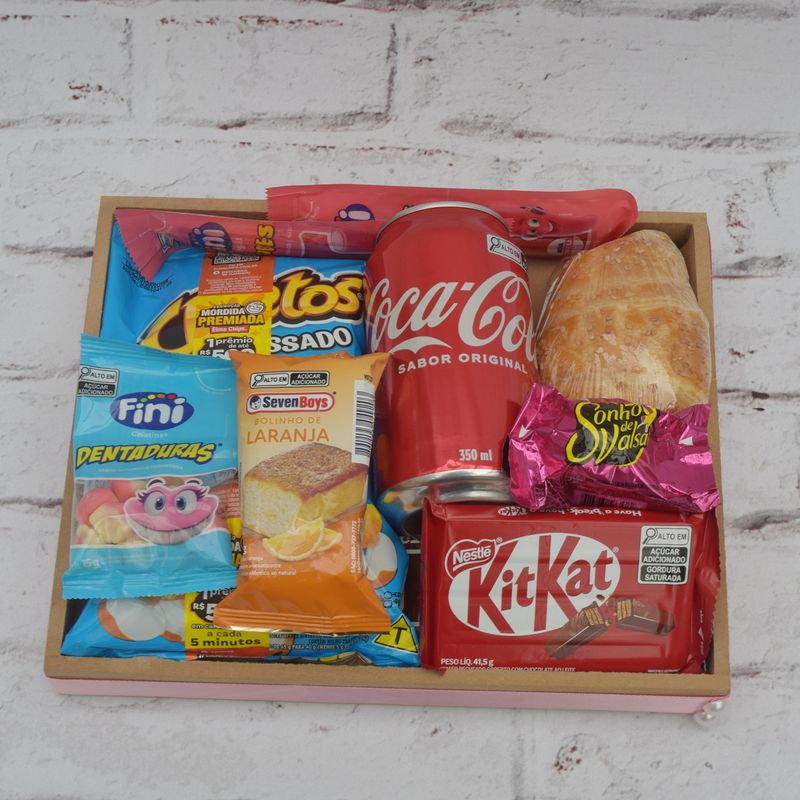 kit-doce-encanto-com-doces-e-coca-cola-para-menina-6