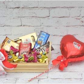 Cesta de Chocolate Tudo de Bom para Meu Amor com Balão Coração