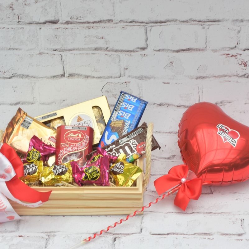 cesta-de-chocolate-tudo-de-bo-para-meu-amor-com-balao-coracao-2