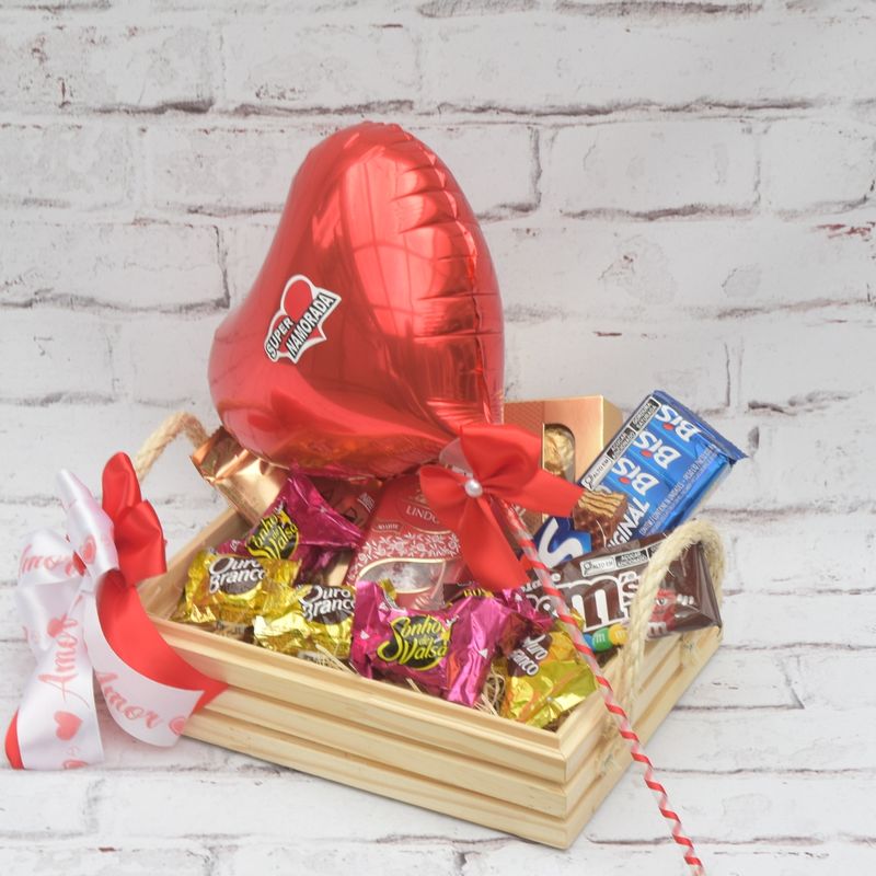 cesta-de-chocolate-tudo-de-bo-para-meu-amor-com-balao-coracao-3