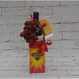 Kit Super Especial com Vinho Queijo e Uva