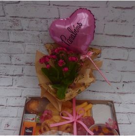 Graze Box com Pães Frios e Suco com Flores e Balão Bom Gosto Pra Você