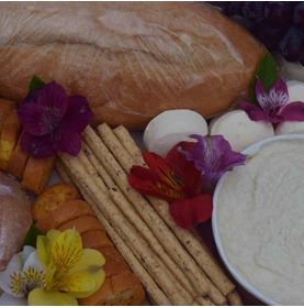 Graze Box com Pães, Torradas e Fondue de Queijo