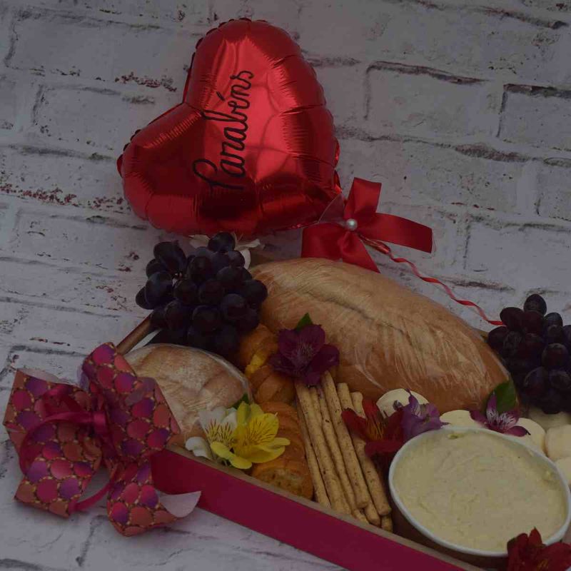 graze-box-com- paes-torrada-e- fondue-de-queijo-4