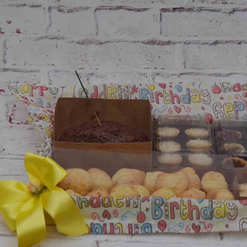 kit-feliz-aniversario--pra-voce-com-bolo-brigadeiro-e-outras-delicias-1